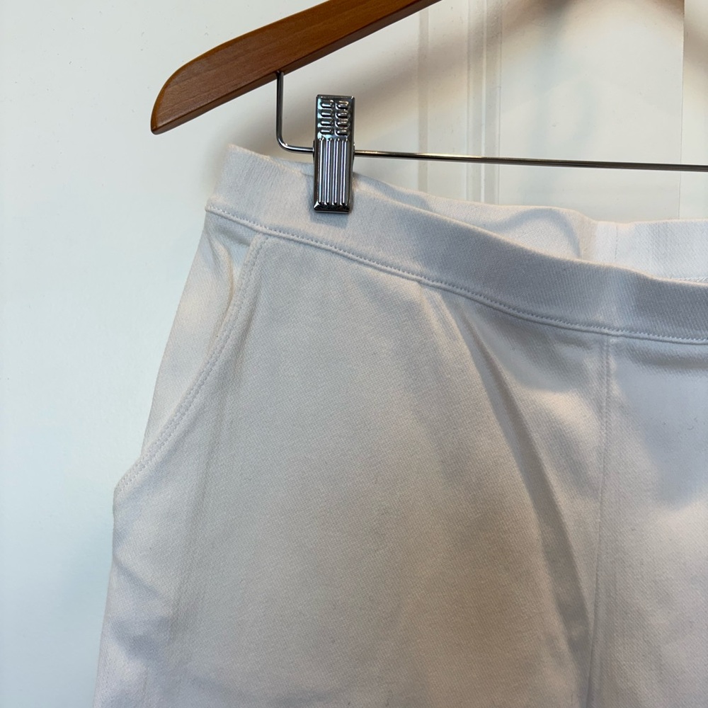 L.L. Bean Classic White ‘The Perfect Pant’ Size M